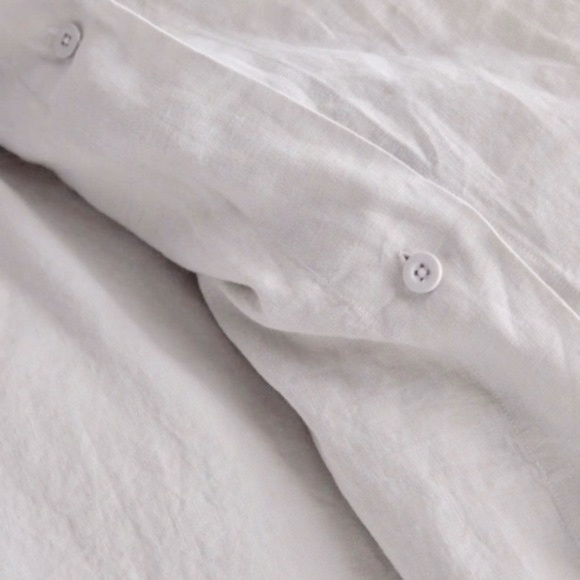 NWOT Quince European Linen Queen Duvet Cover in Light Grey - Picture 5 of 6